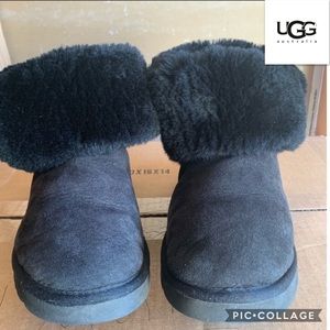 UGG BAILEY BUTTON II SHORT BLACK.